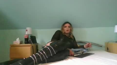 Alice online show from October 21, 11:44 am