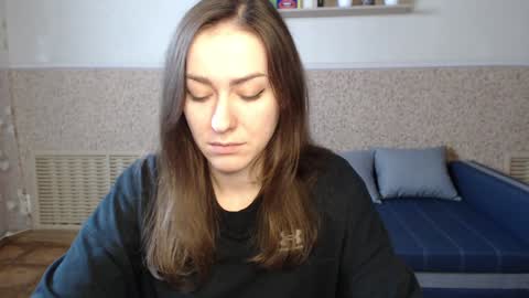 Alice online show from December 5, 1:38 pm