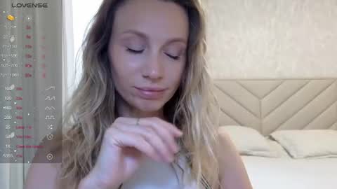 Snapshot of alicewonders_ chatting on July 14, 8:19 am Alice online show from July 14, 8:19 am