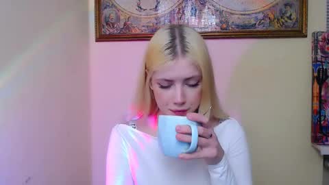 Alice online show from April 14, 7:25 am