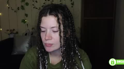 Alicia online show from March 1, 6:21 pm