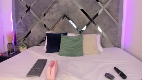 Alice  online show from February 16, 6:54 pm