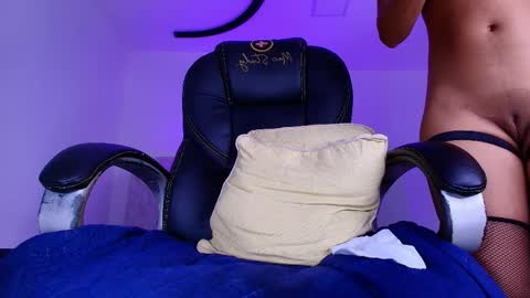 Alicia Kyse  online show from April 9, 6:19 am