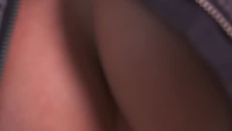 Snapshot of alicia_lang chatting on September 19, 10:10 pm Alicia Lang online show from September 19, 10:10 pm
