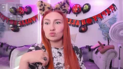 alicia online show from November 1, 8:00 pm