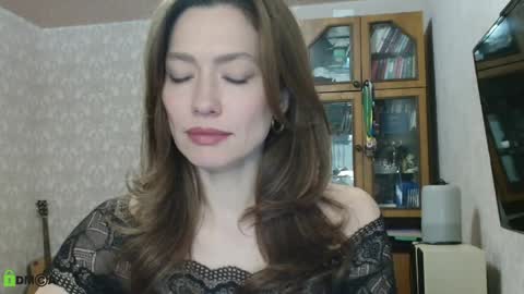 Alicia online show from March 25, 4:46 pm