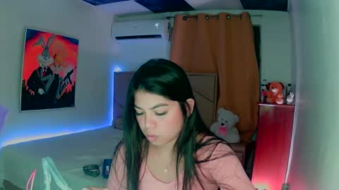 aliciabiden online show from December 24, 6:22 am