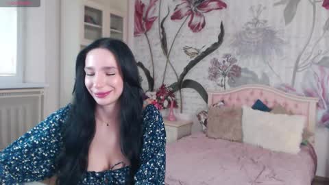Snapshot of aliciabow chatting on September 26, 1:15 pm Veronica online show from September 26, 1:15 pm