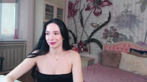 Snapshot of aliciabow chatting on September 29, 1:05 pm Veronica online show from September 29, 1:05 pm