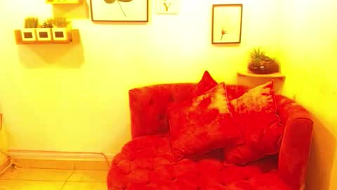 aliciacute    online show from February 7, 7:17 pm