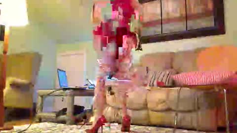 Snapshot of aliciadehart181 chatting on February 14, 12:29 am Alicia deHart Help me reach 1000 Followers. Its FREE online show from February 14, 12:29 am