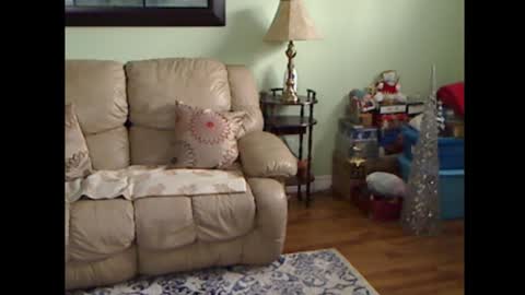 Snapshot of aliciadehart181 chatting on February 16, 9:33 pm Alicia deHart Help me reach 1000 Followers. Its FREE online show from February 16, 9:33 pm