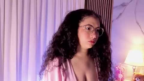 Snapshot of alicialevy chatting on January 11, 11:37 am LUNA online show from January 11, 11:37 am