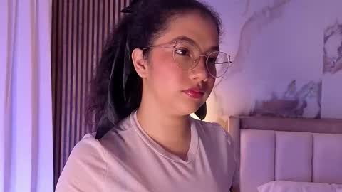 Snapshot of alicialevy chatting on January 19, 11:36 am LUNA online show from January 19, 11:36 am