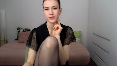 alicianoveli online show from December 16, 8:19 am