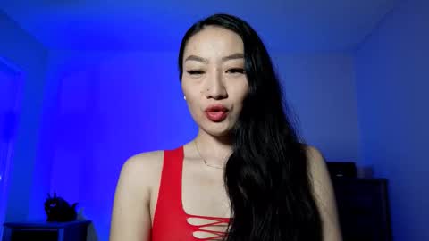 Alicia Hebi online show from November 16, 2:11 pm