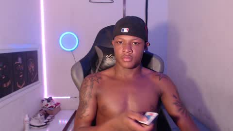 Snapshot of alid_17 chatting on January 2, 9:28 pm Alid 17 online show from January 2, 9:28 pm