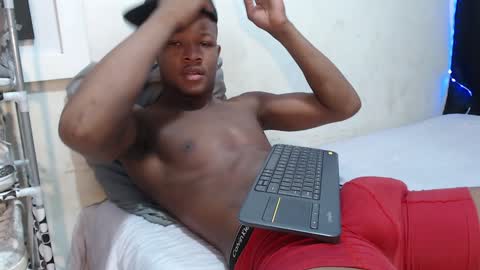 Snapshot of alid_17 chatting on February 3, 7:31 pm Alid 17 online show from February 3, 7:31 pm