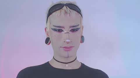     online show from March 14, 4:01 pm