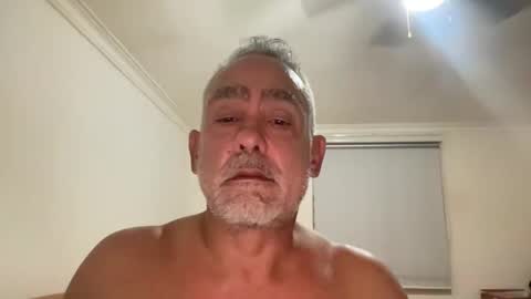 Snapshot of alientv chatting on November 5, 3:17 am alientv online show from November 5, 3:17 am