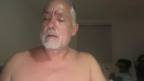 Snapshot of alientv chatting on November 21, 4:44 am alientv online show from November 21, 4:44 am