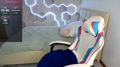 Snapshot of aliicemeow chatting on June 27, 5:56 am aliicemeow online show from June 27, 5:56 am