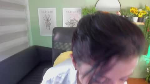 Snapshot of aliiz_01 chatting on January 24, 9:17 am Camii online show from January 24, 9:17 am