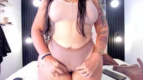 Ali Johansonn online show from October 17, 9:17 pm