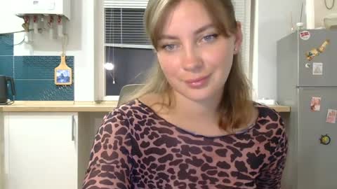 Snapshot of alina_007_007 chatting on July 30, 8:08 pm alina_007_007 online show from July 30, 8:08 pm