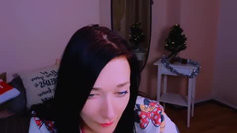 Snapshot of alina_cute_ chatting on December 21, 2:26 pm Alina online show from December 21, 2:26 pm