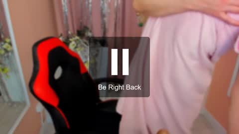 Snapshot of alina_cute_ chatting on December 25, 4:54 pm Alina online show from December 25, 4:54 pm