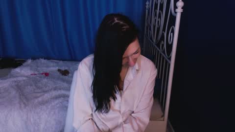 Snapshot of alina_cute_ chatting on January 18, 2:47 am Alina online show from January 18, 2:47 am