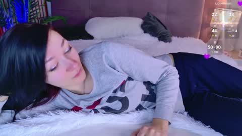 Snapshot of alina_cute_ chatting on January 19, 6:32 pm Alina online show from January 19, 6:32 pm