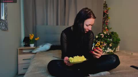 Snapshot of alina_cute_ chatting on February 23, 9:00 am Alina online show from February 23, 9:00 am