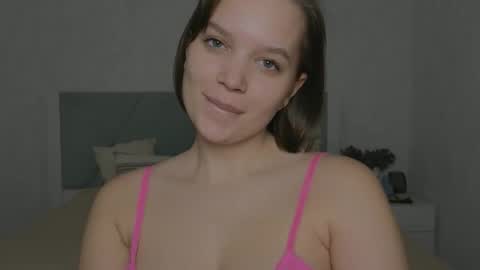 Snapshot of alina_vir chatting on February 5, 5:23 am alina_vir online show from February 5, 5:23 am