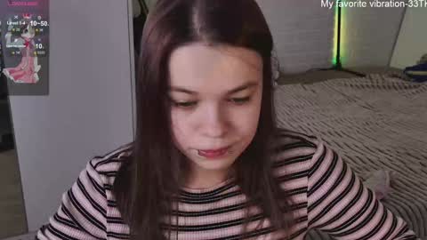 Snapshot of alinabae chatting on February 1, 12:26 pm Alina and Ben online show from February 1, 12:26 pm