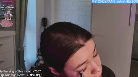 Snapshot of alinabae chatting on February 28, 1:03 pm Alina and Ben online show from February 28, 1:03 pm