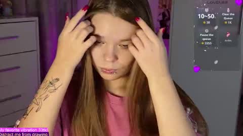 Snapshot of alinabae chatting on September 22, 8:11 pm Alina and Ben online show from September 22, 8:11 pm