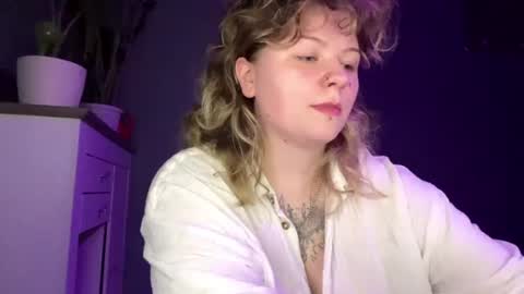 Snapshot of alinahotgirl chatting on July 14, 10:48 pm Alina online show from July 14, 10:48 pm