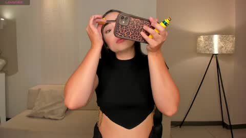 alinakravitz_ online show from May 23, 6:56 pm
