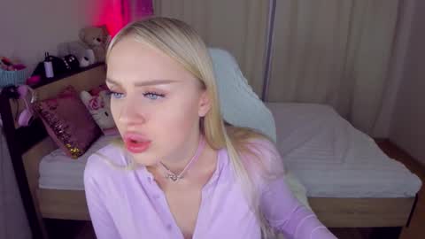 alinaocean online show from October 20, 8:20 pm