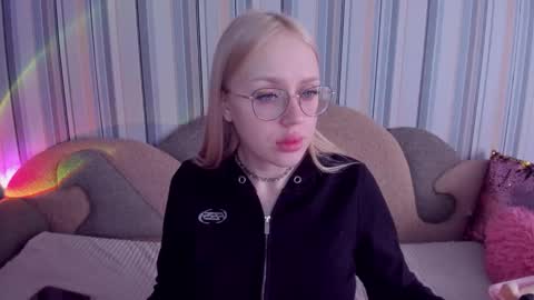 alinaocean online show from February 26, 10:25 am