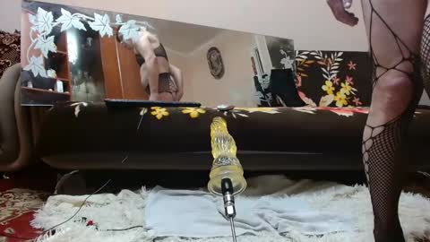 Snapshot of alinasissyxx chatting on January 5, 6:35 pm AlinasissyXX online show from January 5, 6:35 pm