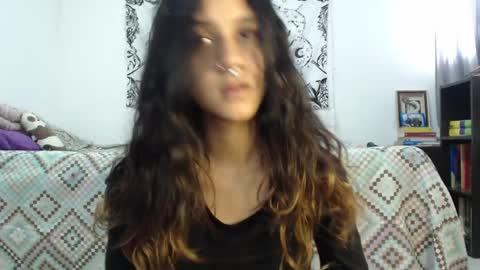 Snapshot of alinawoolf_ chatting on December 6, 4:38 pm  Ali  online show from December 6, 4:38 pm