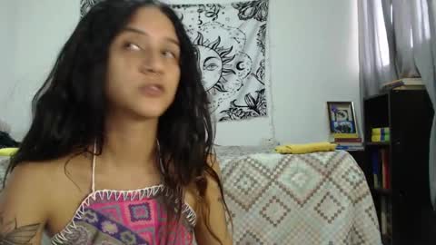 Snapshot of alinawoolf_ chatting on December 27, 10:16 pm  Ali  online show from December 27, 10:16 pm