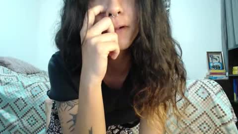 Snapshot of alinawoolf_ chatting on February 4, 2:39 am  Ali  online show from February 4, 2:39 am