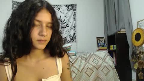 Snapshot of alinawoolf_ chatting on March 11, 5:05 am  Ali  online show from March 11, 5:05 am