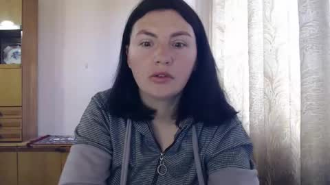AlinaxJames online show from April 24, 7:44 am