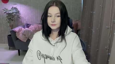 Aline Greeeen online show from November 29, 3:31 am