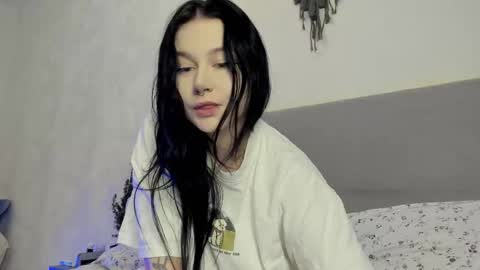 Aline Greeeen online show from January 15, 7:35 am